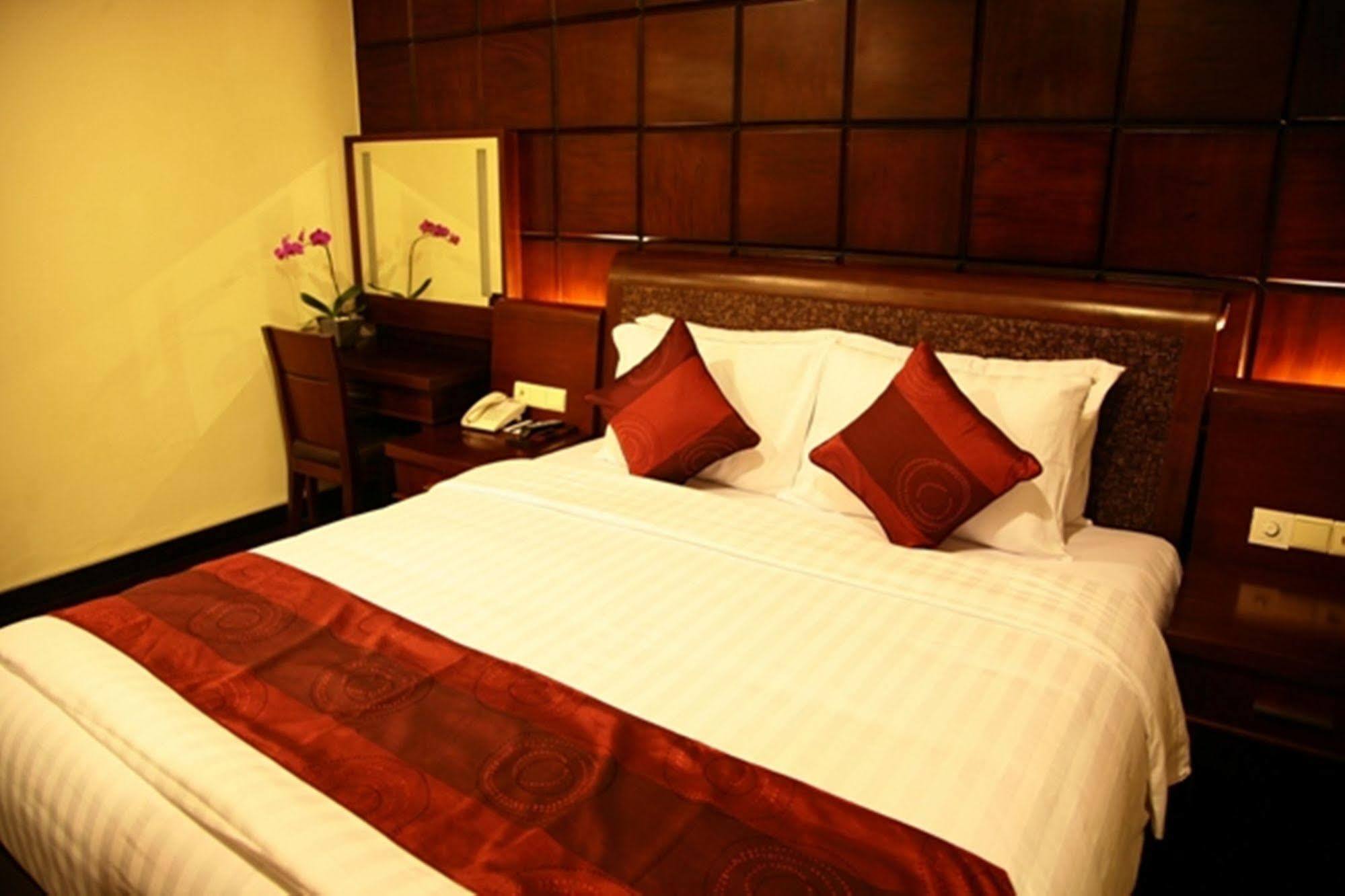 Capital O 2114 Grand Jimbaran Boutique Hotel Eksteriør billede